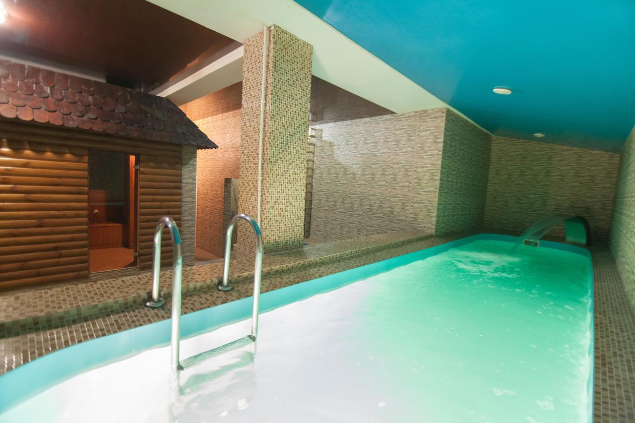 Hotel Prietenia Bender Exterior photo