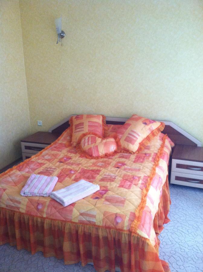 Hotel Prietenia Bender Exterior photo